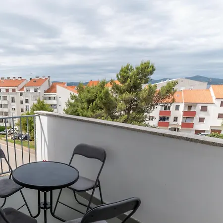 Cozy And Modern Luce