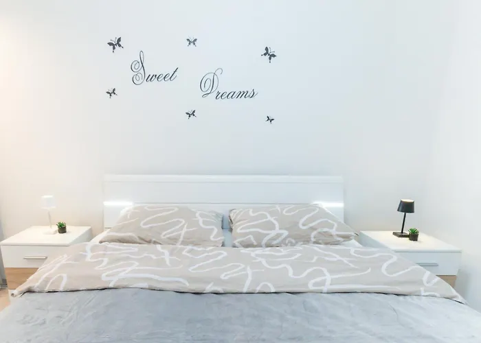 Cozy And Modern Luce * Ζαντάρ